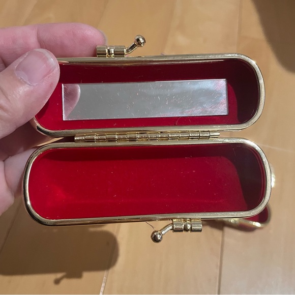 2 new embroidery lipstick cases with mirror - Picture 3 of 3